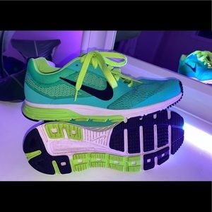 nike zoomfly 2 sneakers